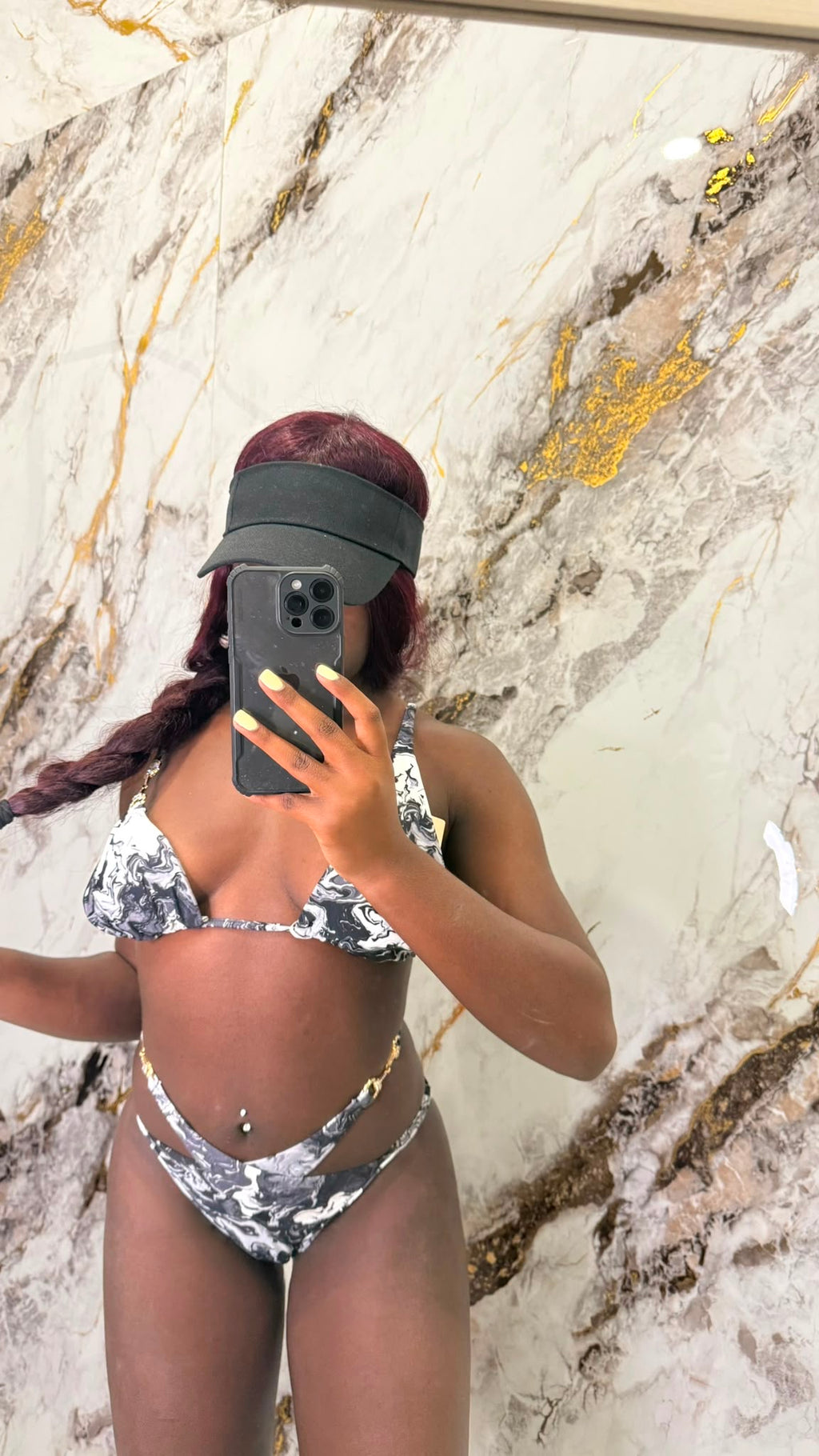 bikiny intreccio